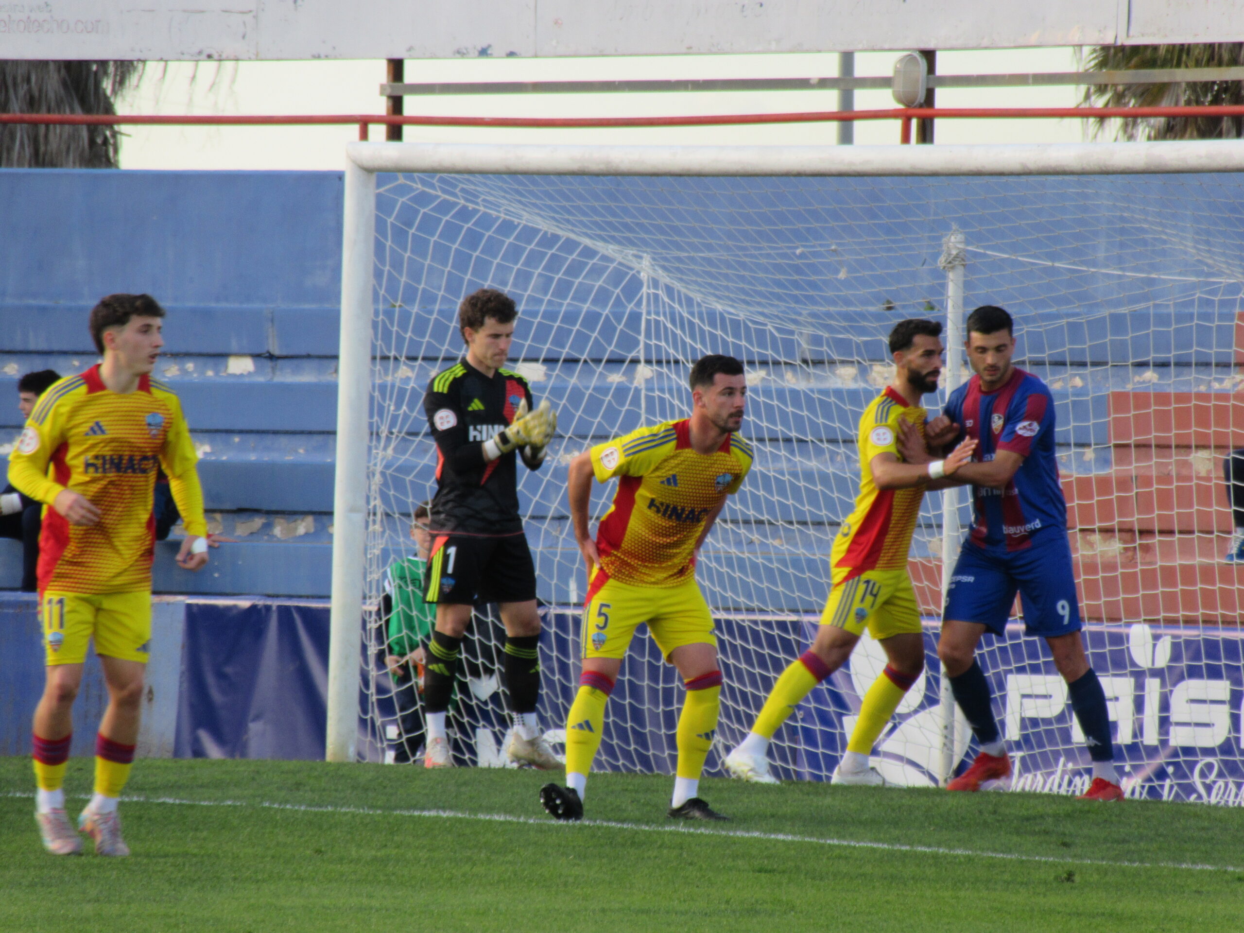 El Lleida recupera el somriure a Alzira.