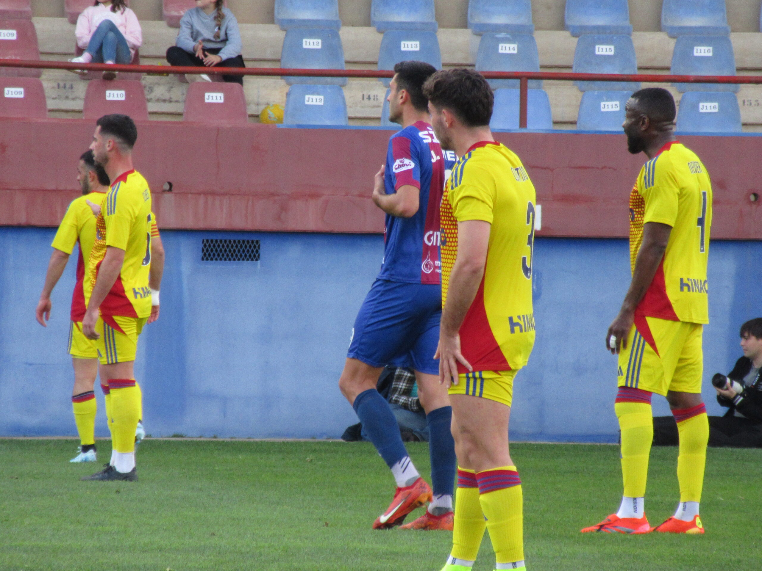 Lleida CF- Elx Il·licità: Partit crucial per escalar a la taula.